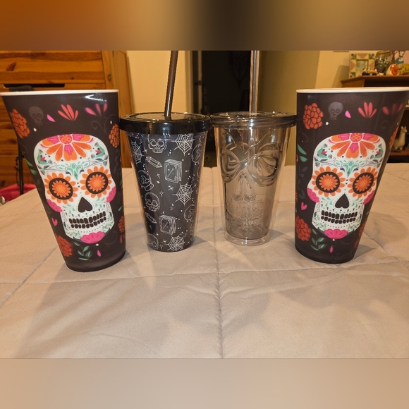 No Brand Other - LOT OF FOUR HALLOWEEN / SKULL CUPS - NEW & UNUSED